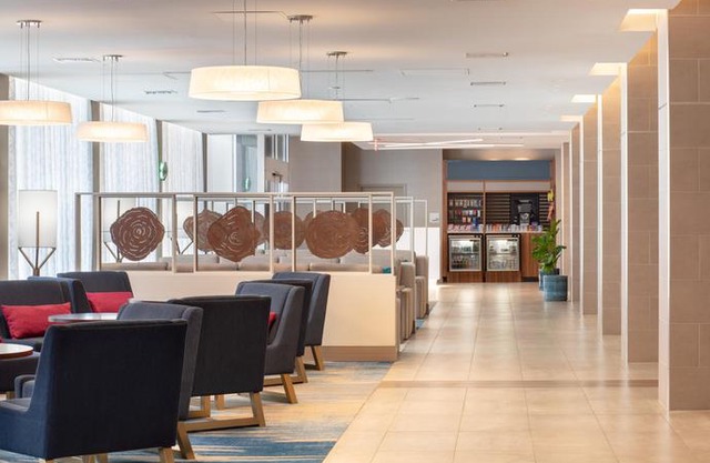 Holiday Inn Los Angeles International Airport