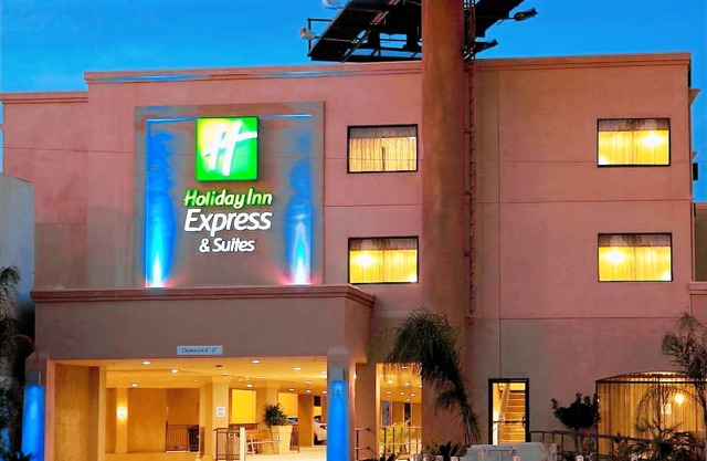 Holiday Inn Express Hotel & Suites Woodland Hills, an IHG Hotel