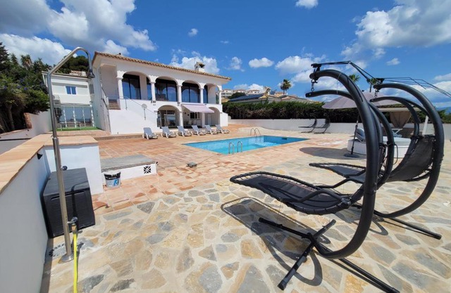 luxury apartments sea views with pool