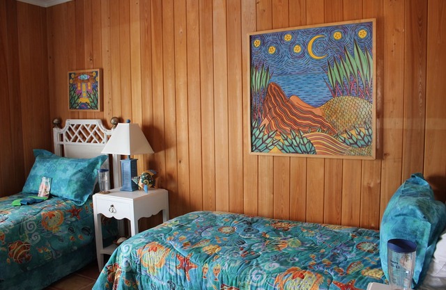 Luxury Oceanfront with HOT TUB - BOAT, kayaks, paddleboards included -PARADISE!