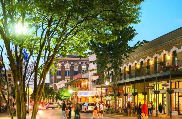 Midtown, Minutes to the Beach! Highlands Unit-C