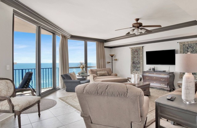 NEW to the Rental Market! Phoenix IX! Gorgeous 2BR, Gulf front!
