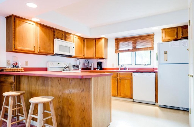 NorthShore F4 condo