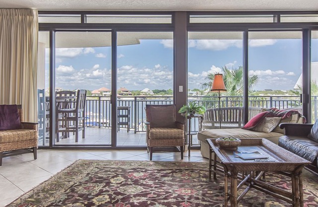 Snowbird-friendly waterfront condo w/ community pool, hot tub, & fitness area!