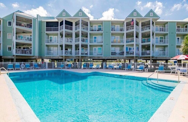 Spring Break Ready-Boat Friendly-Pool-sleeps 4