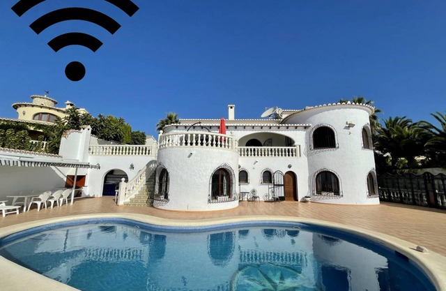 Villa Kerstin - Four Bedroom Villa, Sleeps 8