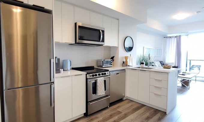 Waterloo Condo | 1 bedroom Condo in Waterloo with Balcony
