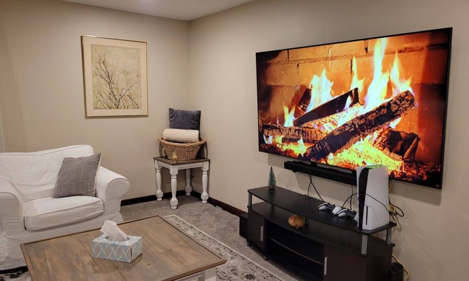 Cheektowaga House | 111 m² House ∙ 3 bedrooms ∙ 12 guests