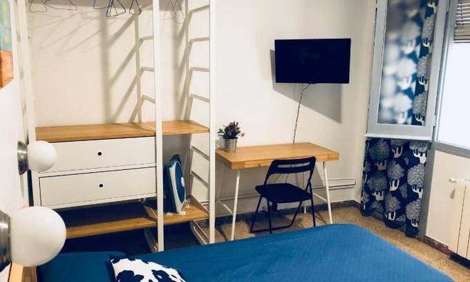 El Prat de Llobregat Bed & Breakfast | 12 m² Bed and breakfast ∙ 2 guests