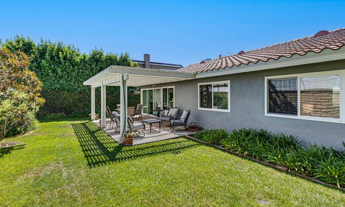 Huntington Beach House | 146 m² House ∙ 3 bedrooms ∙ 5 guests