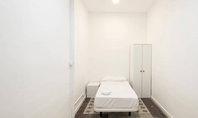 Gothic Quarter Resort | 180 m² Private room ∙ 1 bedroom ∙ 1 guest