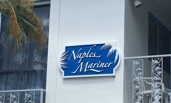 Old Naples Condo | 2 BD/2BA. Just steps to Beach, Walk to 3rd St South