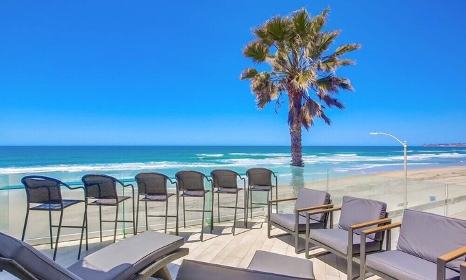 Mission Beach Condo | 2 Floors of Ocean Front - Penthouse + 2nd Level - A/C