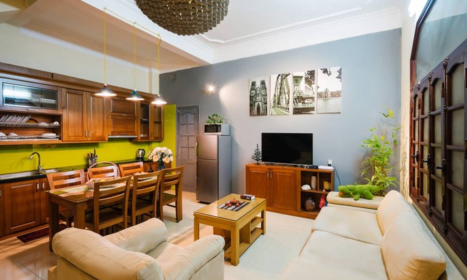 Truc Bach House | 200 m² House ∙ 3 bedrooms ∙ 12 guests