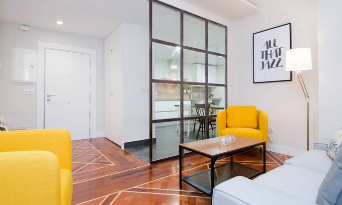 Moncloa - Arguelles Apartment | 215 m² Apartment ∙ 6 bedrooms ∙ 7 guests