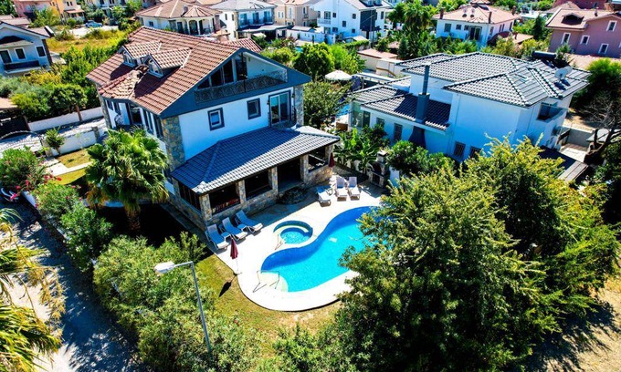 Dalyan City Center Villa | 250 m² Villa ∙ 5 bedrooms ∙ 10 guests