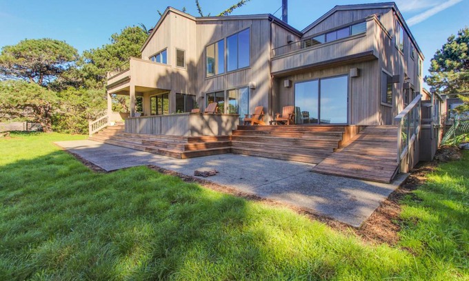Sea Ranch House | 252 m² House ∙ 3 bedrooms ∙ 6 guests