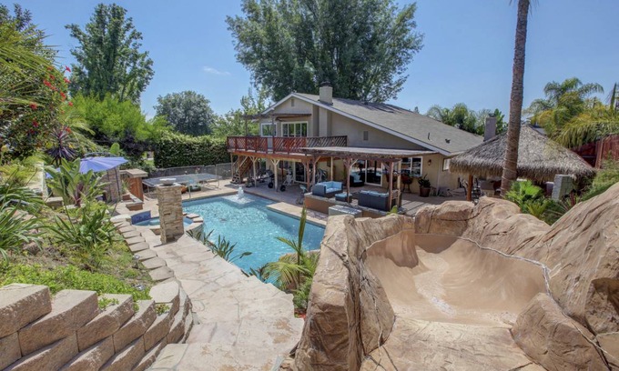 Mission Viejo House | 260 m² House ∙ 4 bedrooms ∙ 12 guests