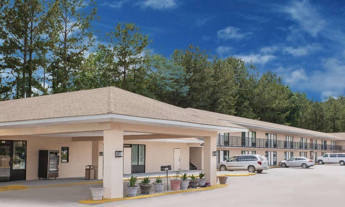 Newton Hotel | 27 m² Hotel ∙ 127 guests