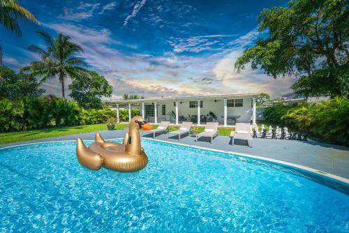 Golden Glades Villa | 279 m² Villa ∙ 5 bedrooms ∙ 12 guests