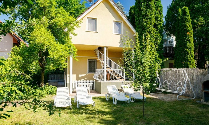 Siofok-Sosto Apartment | 60 m² Apartment ∙ 3 bedrooms ∙ 6 guests