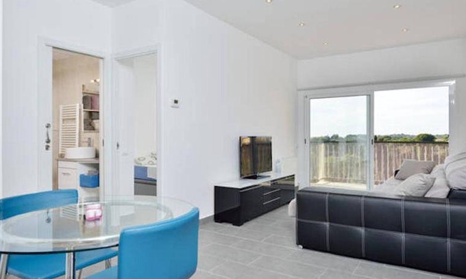 Vilanova I la Geltru Apartment | 70 m² Apartment ∙ 3 bedrooms ∙ 6 guests