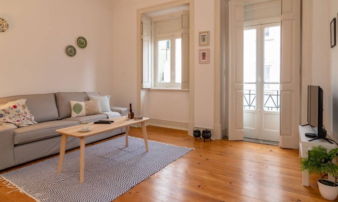 Penha de Franca Apartment | 82 m² Apartment ∙ 3 bedrooms ∙ 5 guests