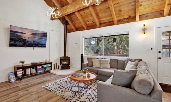 Sugarloaf Cabin | 94 m² Cabin ∙ 3 bedrooms ∙ 8 guests