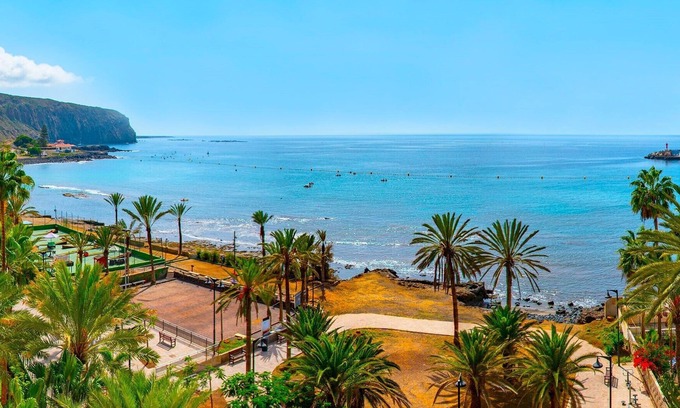 Los Cristianos Apartment | Beachfront