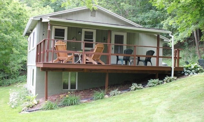 Naples Cottage | Bristol Hills Cottage