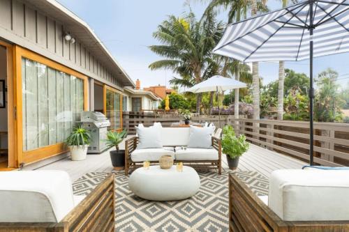 Cardiff-by-the-Sea House | Camden by AvantStay 5mins to the Beach Elevated Home w Pacific Ocean Views
