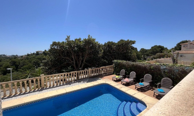 Costa Nova House | Cosy apartment in villa for 4 guests with private pool, A/C, WIFI, TV, terrace and pets allowed