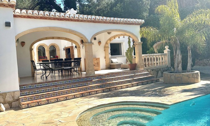 Trencall Villa | Exceptional Villa in Tosalet Swimming pool for 10 Pers
