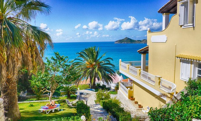 Agios Georgios Pagon Apartment | Flora Beach Appartement 2 - Panorama Meerblick nur 50m vom schönen Sandstrand entfernt