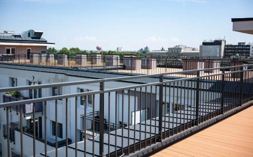 Ujlipotvaros Apartment | Free Parking Rooftop Budapest 4ppl