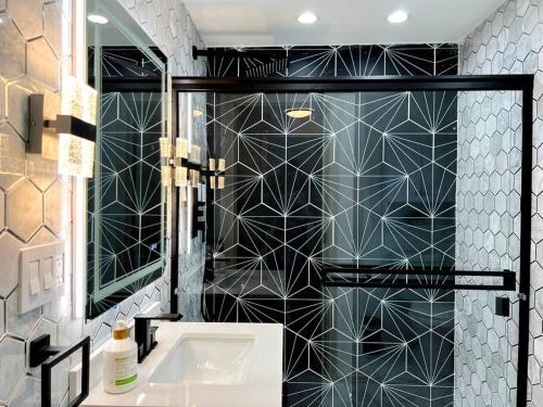 Niagara Falls House | H2O Haven: 5 mins To Niagara Falls