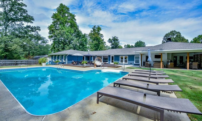 Tuscaloosa House | House ∙ 3 bedrooms ∙ 8 guests