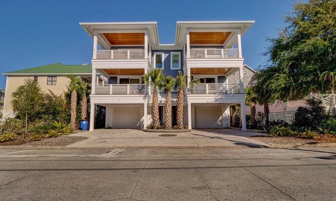 Wrightsville Beach House | House ∙ 4 bedrooms ∙ 9 guests