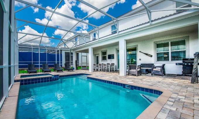 Davenport House | INCREDIBLE HOME Private Pool & Spa Game Room
