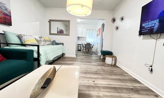 Little Haiti House | Large Modern Suite Near Beach, WYNWD Garden style