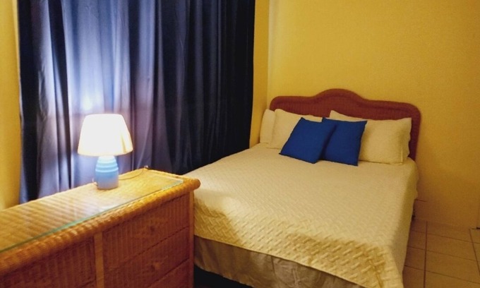 George Town Apartment | Lower Deck apt.