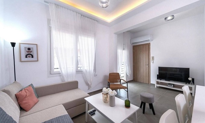 Heraklion Apartment | Modern Apartment in Heraklion, A/C, Balcony with City Views - 800 meters from the Venetian Walls!