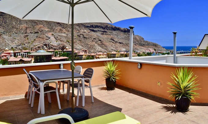 Lomo Quiebre Apartment | Modern apartment with Private roof terrace with seaview