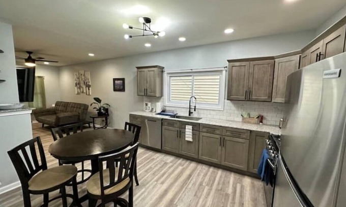 Buffalo Apartment | Modern Buffalo Retreat 1 bd 1 bath