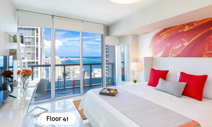 Downtown Miami Apartment | MVR - Where Views Meet Vibes in Miami