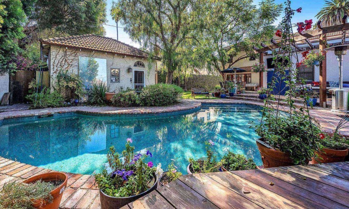 Mid City House | New! Villa Victoria Historic LaFayette Square