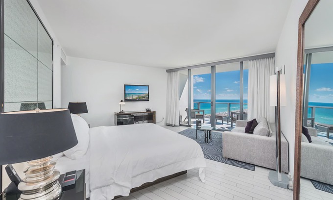 City Center Apartment | Oceanview Studio at W South Beach