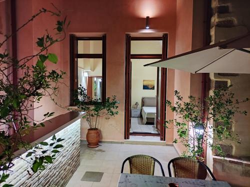 Old Town Apartment | Odyssey Studios