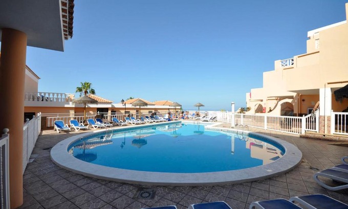 Costa Adeje Apartment | Paradise Court 26 WiFi Pool