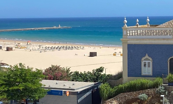Praia da Rocha Apartment | Pisces - 50m from the Beach. 2 bedrooms, 2 WC, AC, WiFi, Sea View, Park
